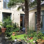 Les Penates De Loire Апартаменты *
