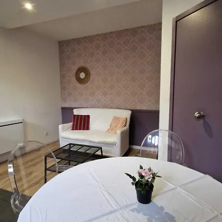 Les Penates De Loire Apartmán *