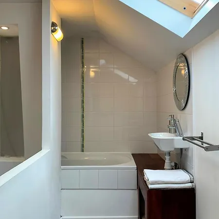Les Penates De Loire Apartment *