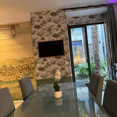 Les Penates De Loire *