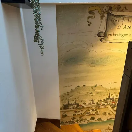 Les Penates De Loire אנסניס