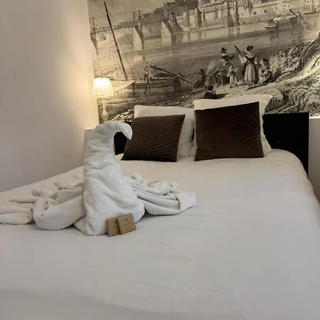 Les Penates De Loire *