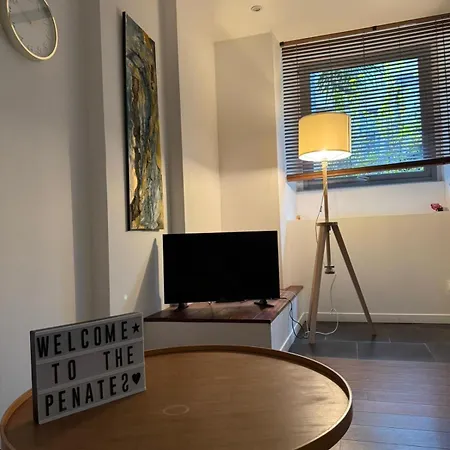 Les Penates De Loire