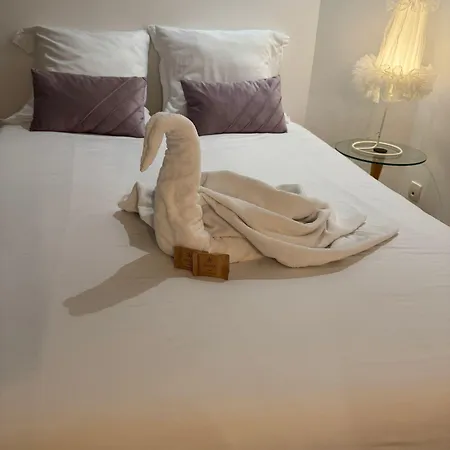 Les Penates De Loire Apartment *
